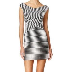 Guess off the shoulder black and white bodycon bandage dress size 6 NWT